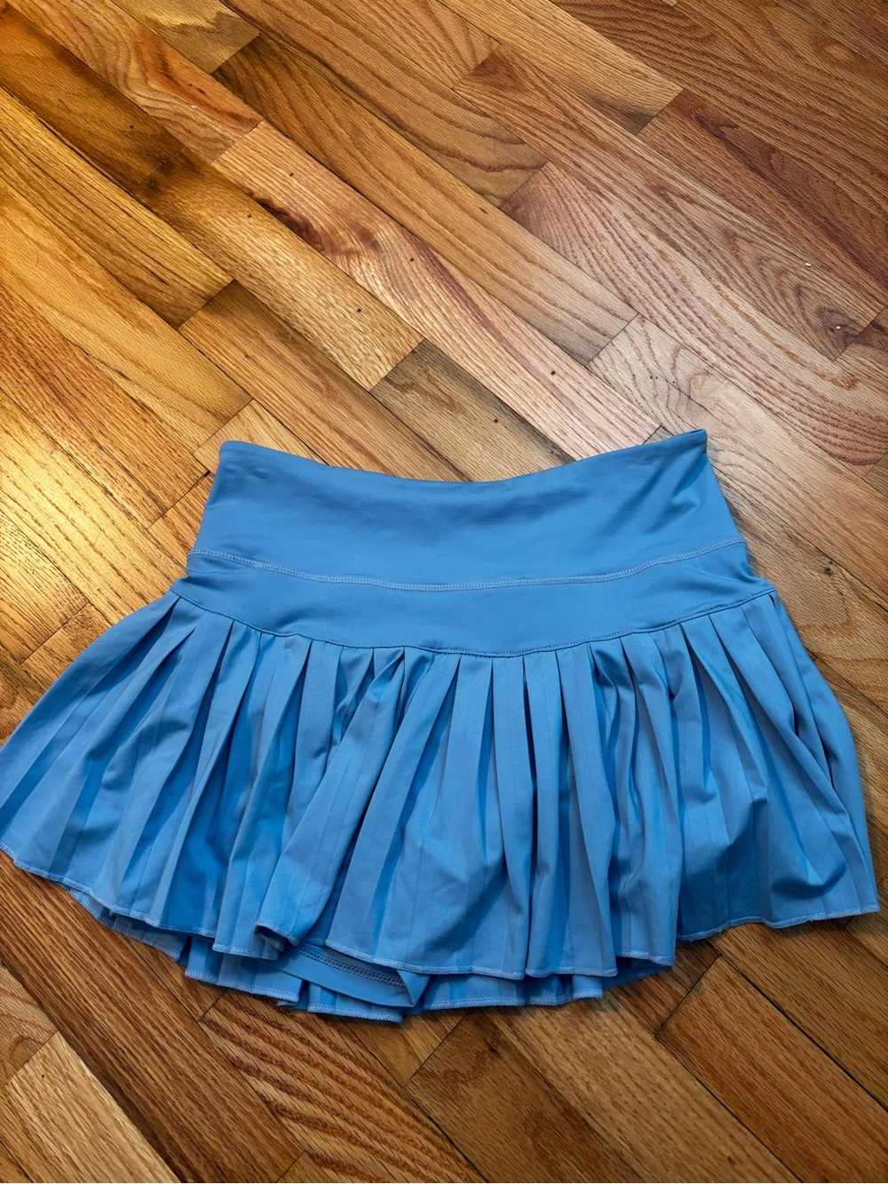 Good hinge skirt